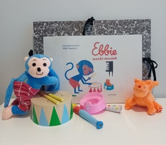 Vertelplatentas 'Ebbie maakt muziek'