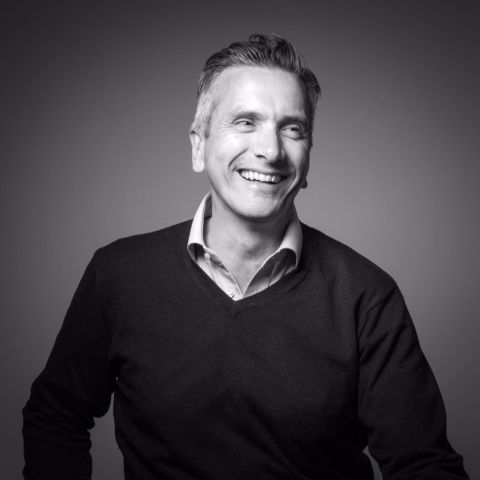 Verslaafd aan doemdenken: waarom de democratie springlevend is | lezing door Philip Dröge