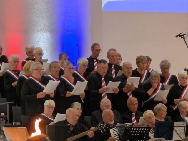 Muzikale Aftrap: Chiantikoor Nijkerk op het Zondagmiddagpodium