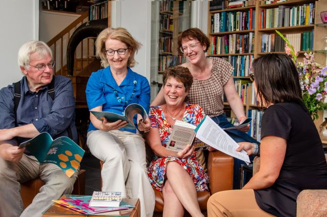 Oprichting avondleesclub Moderne literatuur