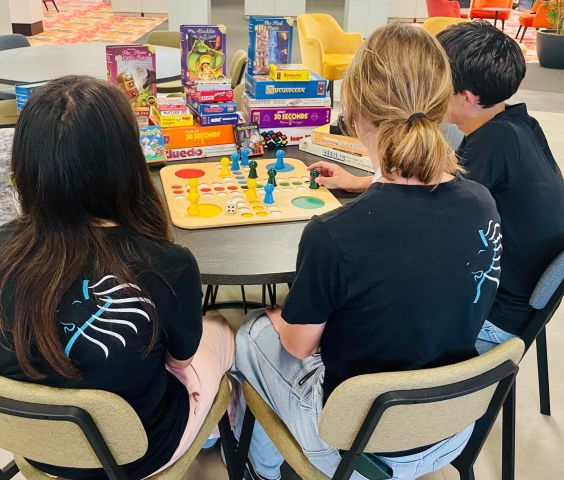 Spellenmiddag voor jongeren