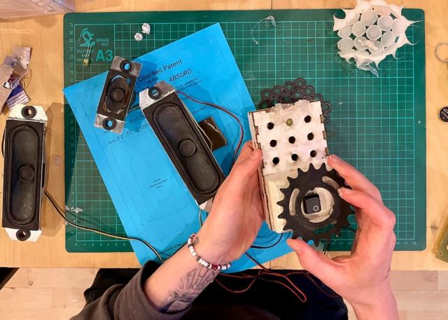 De Slimste Deurbel - Maak en Praat workshop