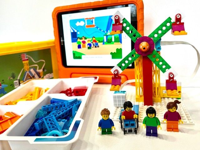 Sjors Creatief: Bouwen en programmeren met LEGO Spike Essential - Pret in het pretpark
