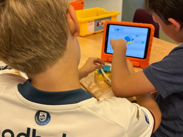 Sjors Creatief: Bouwen en programmeren met LEGO Spike Prime - Springerrace