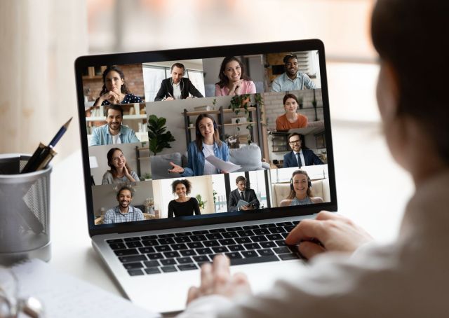 Praat en denk mee | Wat heb jij nodig in de digitale samenleving?