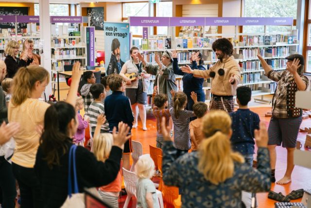 Feestelijke heropening Bibliotheek Hoograven