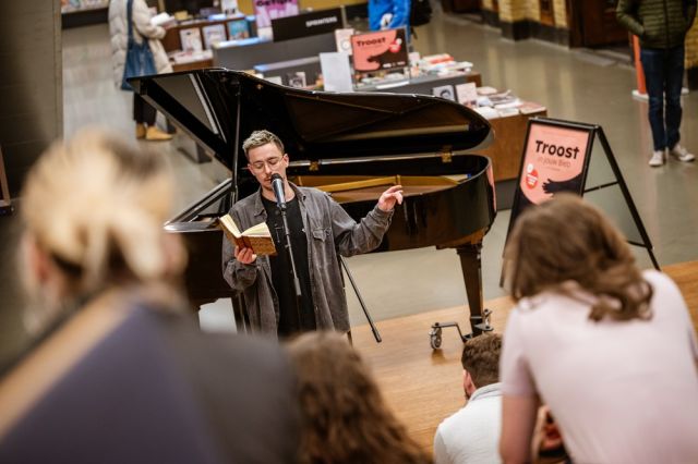 Rouw aan het woord (open mic)