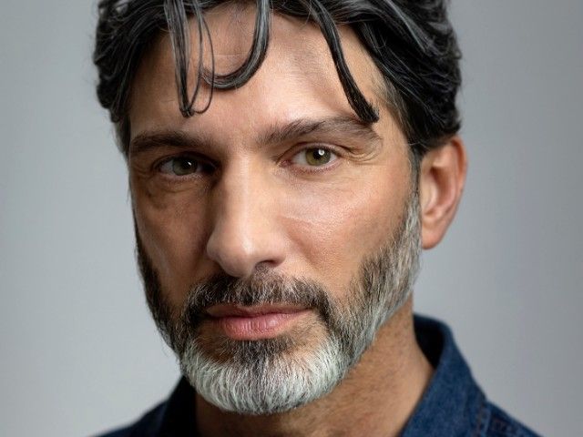 Lex Paleaux over zijn boek 'Liften naar de hemel'