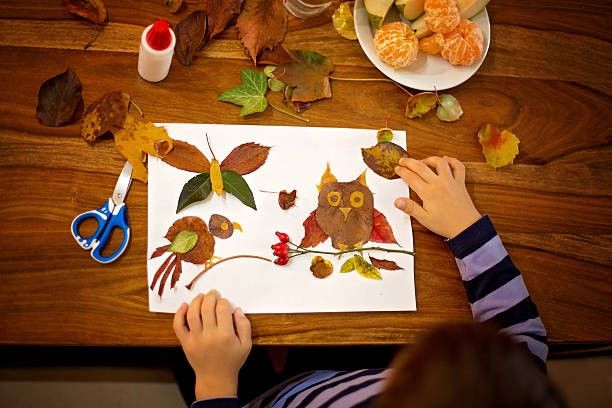 Kunst maken met herfstblaadjes (4-7 jaar)
