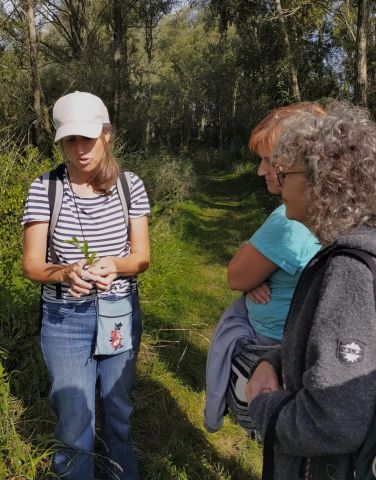 Kruidenwandeling met gids Rieneke