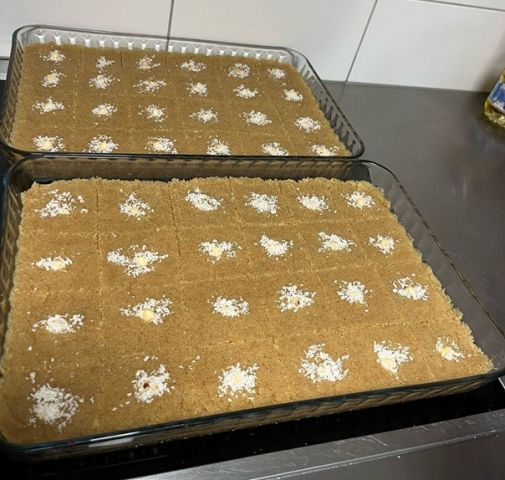 Troostmaaltijd – helva koken met Gülay in Overvecht