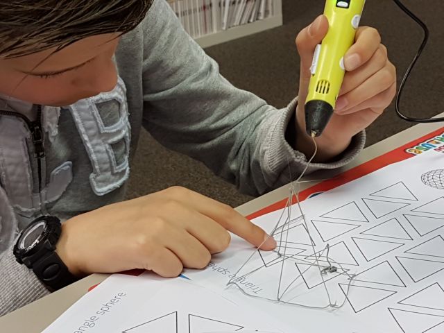 Tekenen met de 3D-pen Dongen