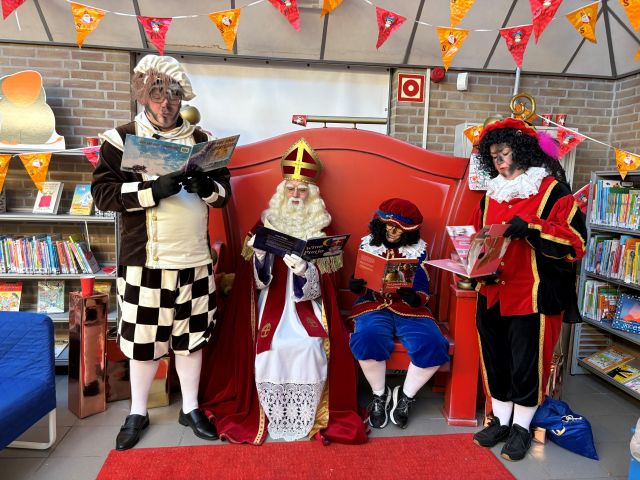Op de bank met Sinterklaas 2025