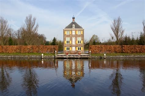 'Vluchtige begroetingen' - een literaire wandeling door Voorburg