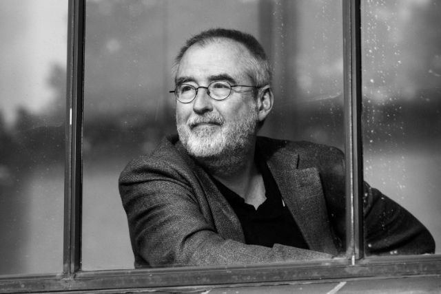 Facet ontvangt Ronald Giphart