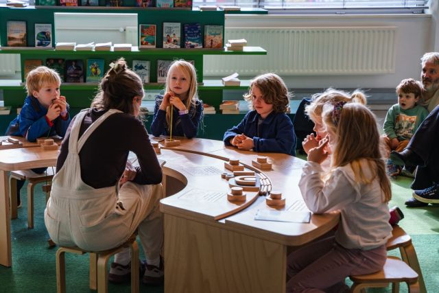 De Inclusieve leestafel van Lotte Meeuwissen - de Nationale Voorleesdagen (2+)