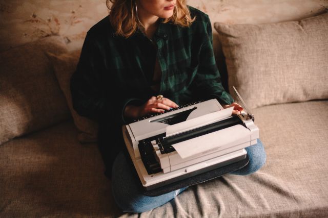 VO: Themakrat Poëzie