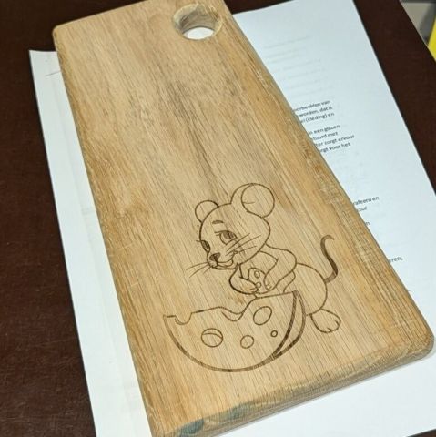 Maakplaats: snijplank graveren