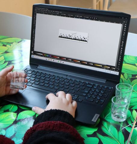 High Tech workshop: glaasjes graveren (de MAAKerij)