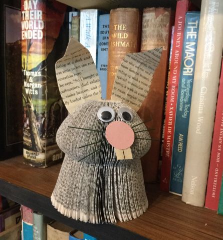 Boek Frutselen - Knutselen met boeken 23-03-2026 18:45