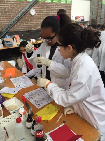 Wetenschap Laboratorium: De Chemie van Geld (vanaf 8 jaar)