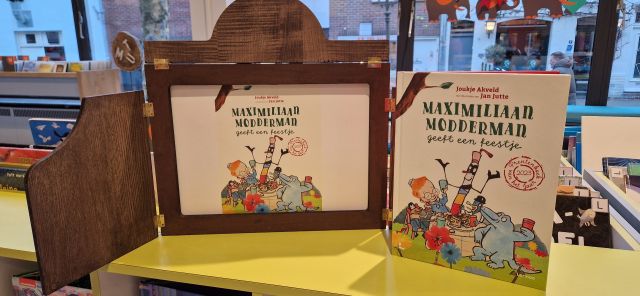Vertelplaten (Kamishibai) | Maximiliaan Modderman geeft een feestje