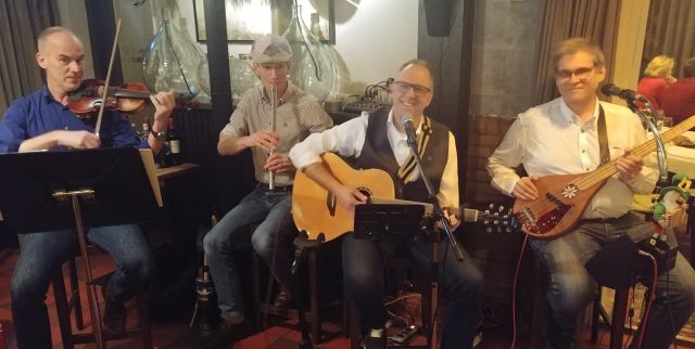 The ipaddies in concert