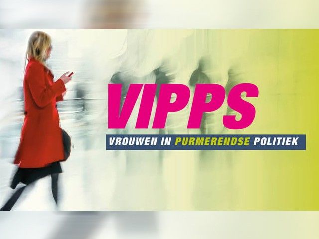 Presentatie Vrouwen in de Purmerendse Politiek (ViPP) display en gesprek