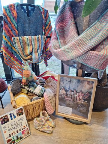 Tentoonstelling: Aangehaakt