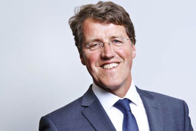 Kindercollege: is de burgemeester de baas van Emmen?