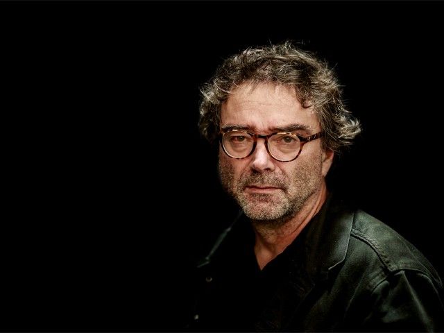 Boekensalon met Bert Wagendorp