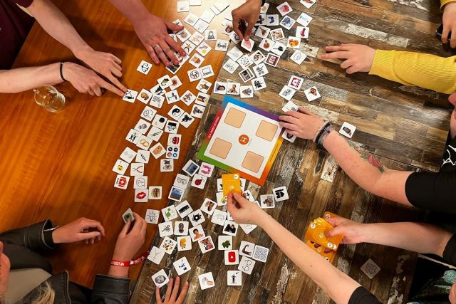 Gespreksspel 'Alles op Tafel'