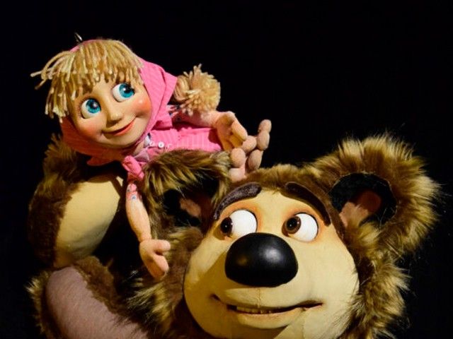 Masha en de Beer door Poppentheater Koekla