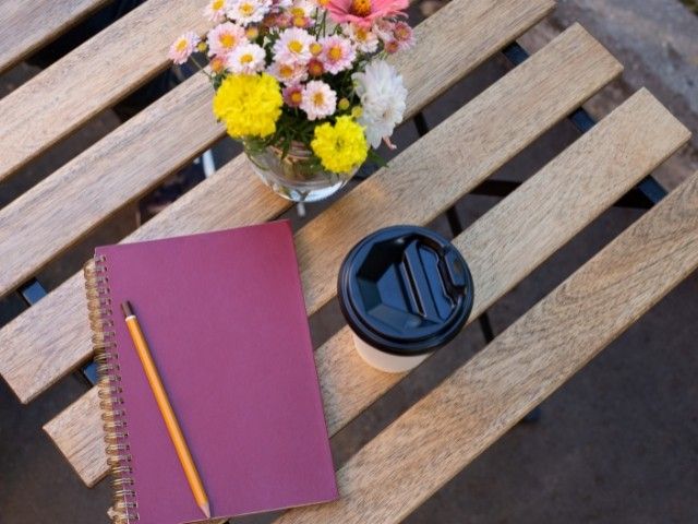 Bezinning aan de keukentafel