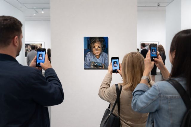 Rondleiding langs expositie LOVE.HATE.NEED.REPEAT