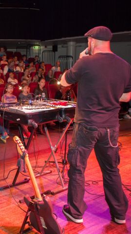 Voorstelling 'Welk geluid komt eruit?' (6+ jr)