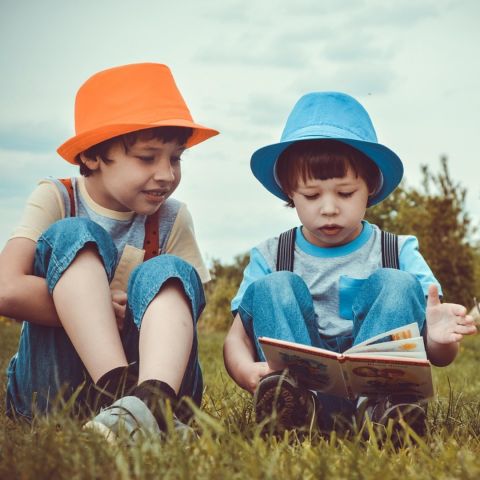 Buiten Bingo: Speuren & spelen (4+)