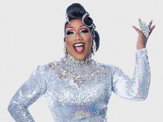 Voorleesfeestje met dragqueen Dina Price