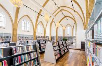 Bezoek de bibliotheek