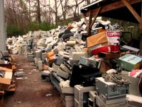 Circulaire economie afval inzamelen afgedankte computers recyclen recycling.jpg