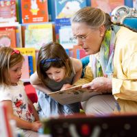 Kinderboekenweek: Voorlezen in de bibliotheek in Geldrop