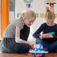 Maakplaats Uithoorn: Programmeren met robot Dash | 8-12 jr.