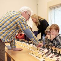 Knappe koppen: Het Schaakspel in de schijnwerpers, met schaakmeester Kees