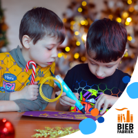 BiebFabriek: Maak een lichtgevende kerstboom!