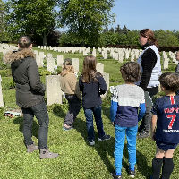 Kindercollege Wie liggen er begraven op de Canadese oorlogsbegraafplaats? 8+ 15-05-2024 15:15