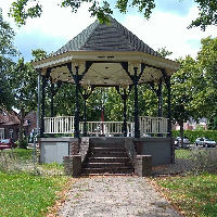 Zomer voorlezen op de kiosk in Aarle-Rixtel