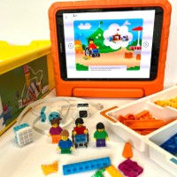 Bouwen en programmeren met LEGO Spike Essential: Knotsgekke kermisspelletjes