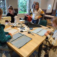 Maaklab kids: Kleding oppimpen