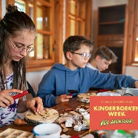 Maak een coole accessoire van afvalmateriaal