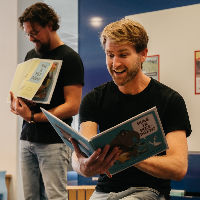 Sjors en Ruud spelen een prentenboek